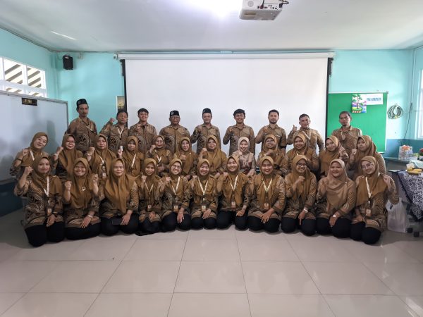 Workshop "Implementasi Pembelajaran berbasis Pembelajaran Mendalam (Deeplearning)"